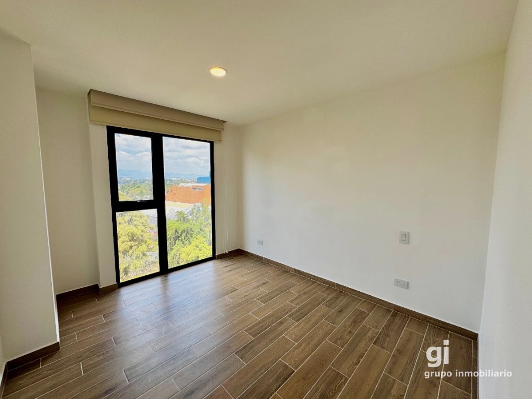 Apartamento de 2 dormitorios en venta en zona 14 - 4