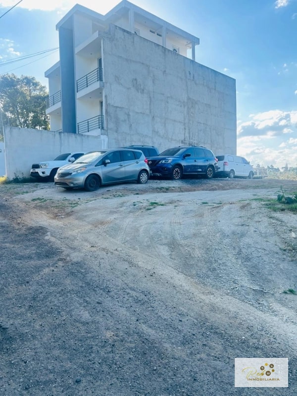 Terreno en venta en Hacienda Real, Zona 16 "Excelente precio" - 1