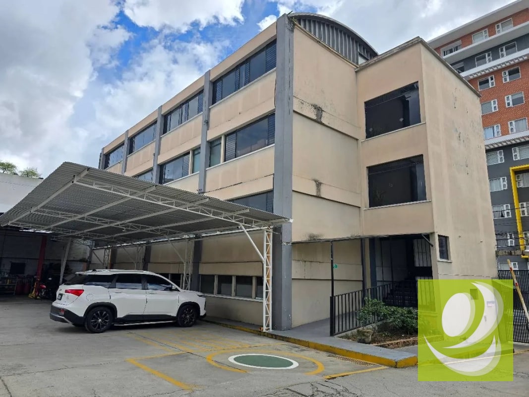 En Alquiler oficina en zona 11 - 4