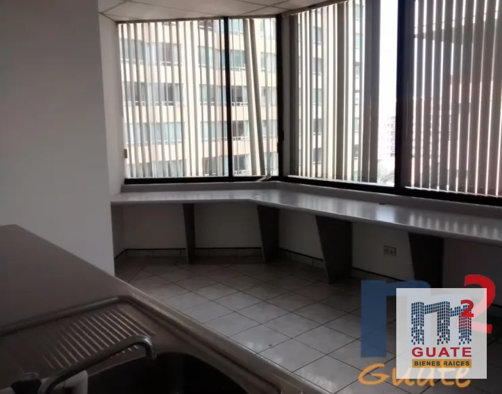 Oficina en Renta, Zona 10 - 4