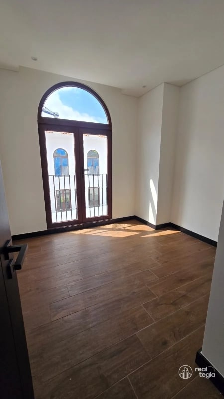 APARTAMENTO LIRIOS IV DE CAYALÁ ZONA 16 - 12