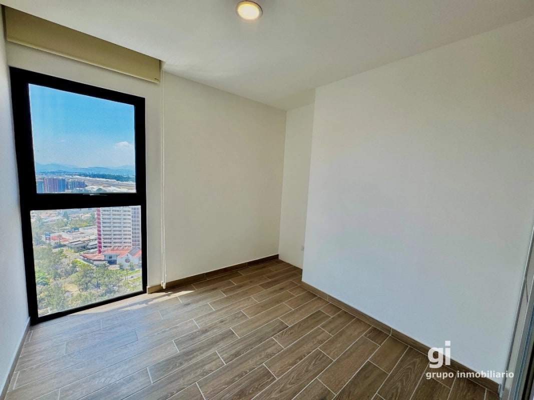 Apartamento en venta para amantes de las vistas y los aviones - 10