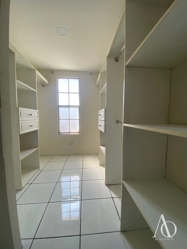 Casa en Alquiler en Monte Azul II, zona 13 / EN DIRECTO - 5