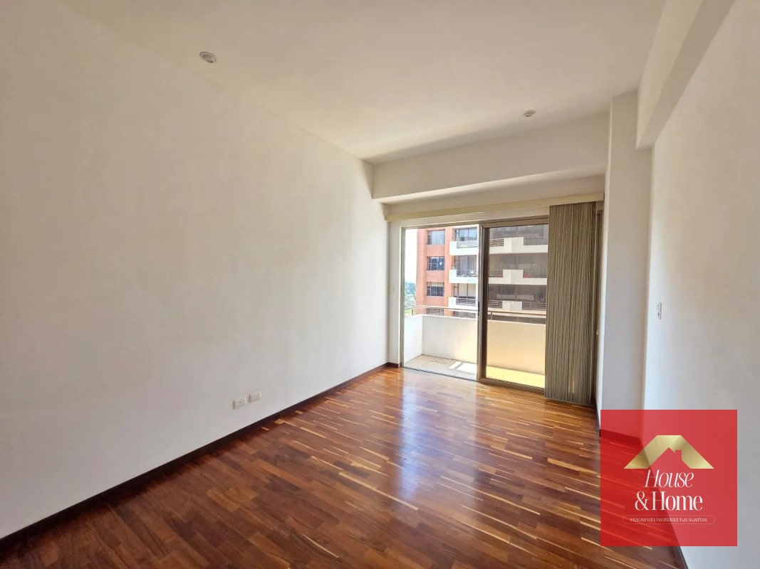 Apartamento en renta zona 14 -Torre Quattro - 12