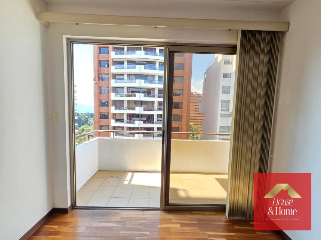Apartamento en renta zona 14 -Torre Quattro - 11