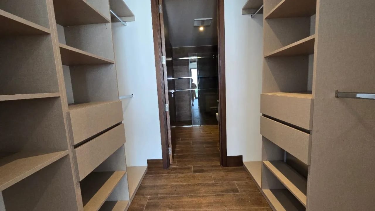 Apartamento en alquiler en Zona 15-Gaura - 3