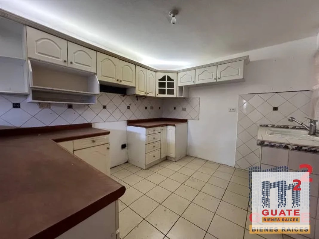 Casa en Venta, Zona 16 - 12