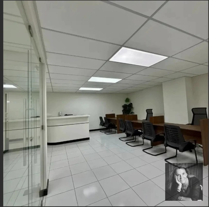 OFICINA NUEVA AMUEBLADA EN RENTA – EDIFICIO 01010, ZONA 10 - 6