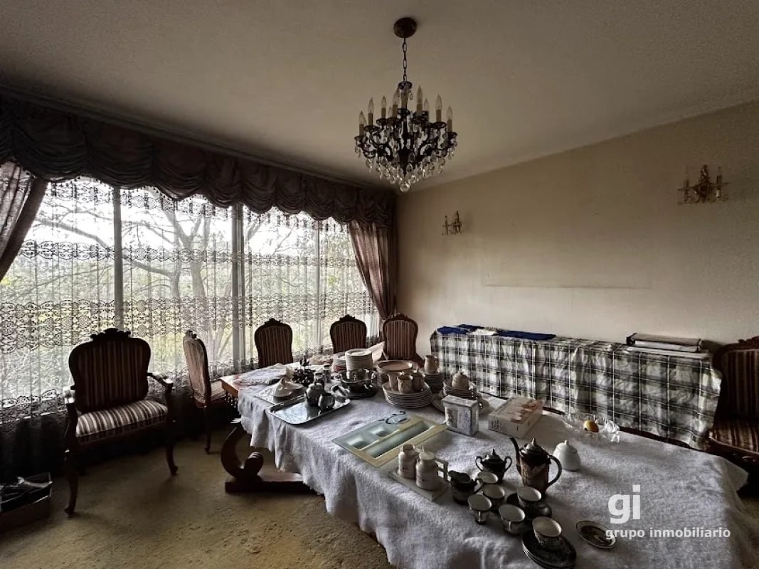 HERMOSA CASA EN COLONIA PRIMAVERA, ZONA 11 - 13