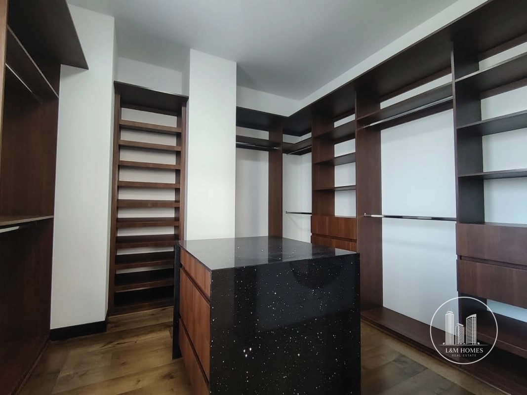 Lindo y Amplio apartamento en Olmos de Cayala - 7