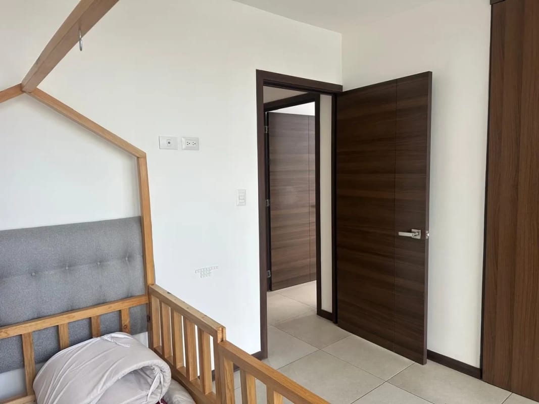 Apartamento Semi-Amueblado  en Venta Zona 10 codigo.DA36120 — Apartamento en Venta en Zona 10, Guatemala, Ciudad — foto 10 de 17