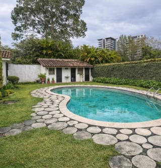 PRECIOSA CASA EN VENTA VISTA HERMOSA II — Casa en Venta en Vista Hermosa II, Zona 15, Guatemala, Ciudad — miniatura 2 de 10
