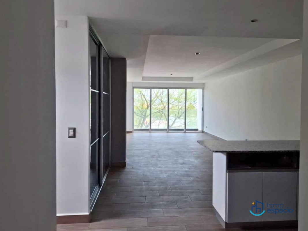 Apartamento en Alquiler – Edificio Brickell, Zona 16 - 16