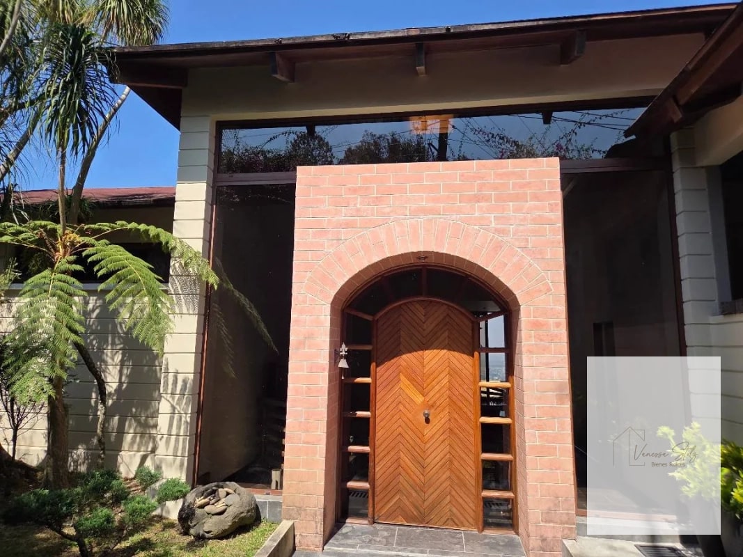 Hermosa casa en venta Montebello 2, Km 10.5 CAES - 1