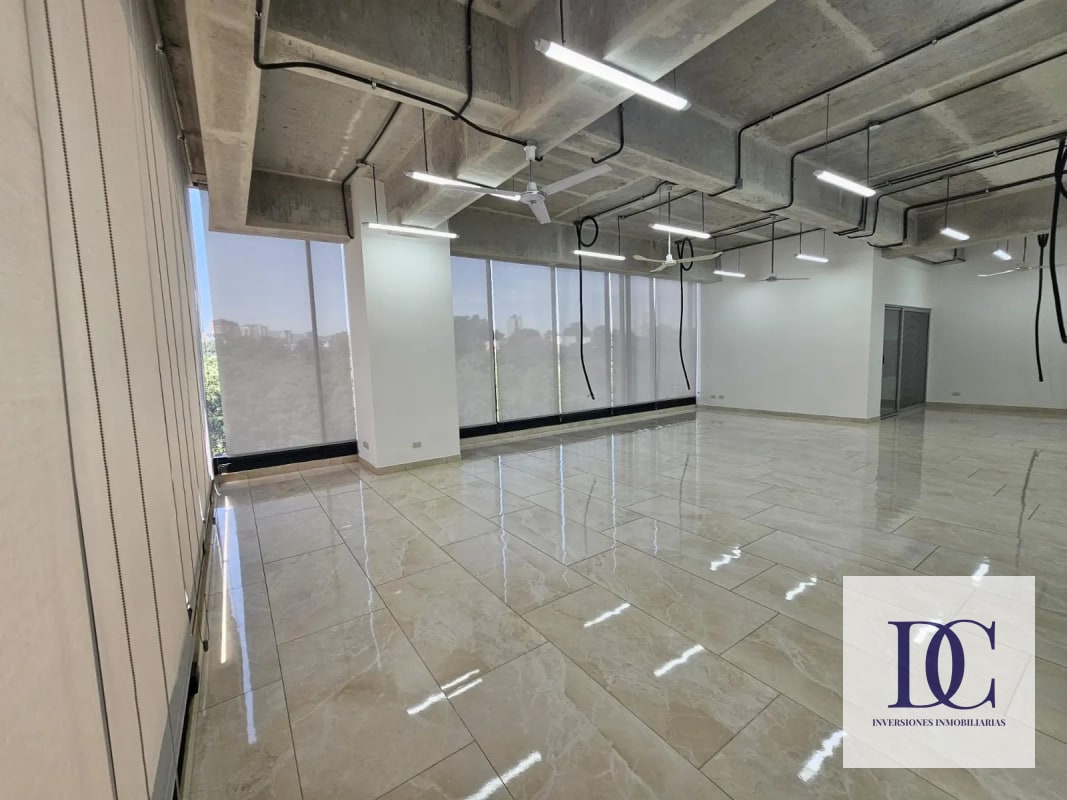 đ OFICINA EN RENTA â EDIFICIO SPAZIO | ZONA 15 - 6