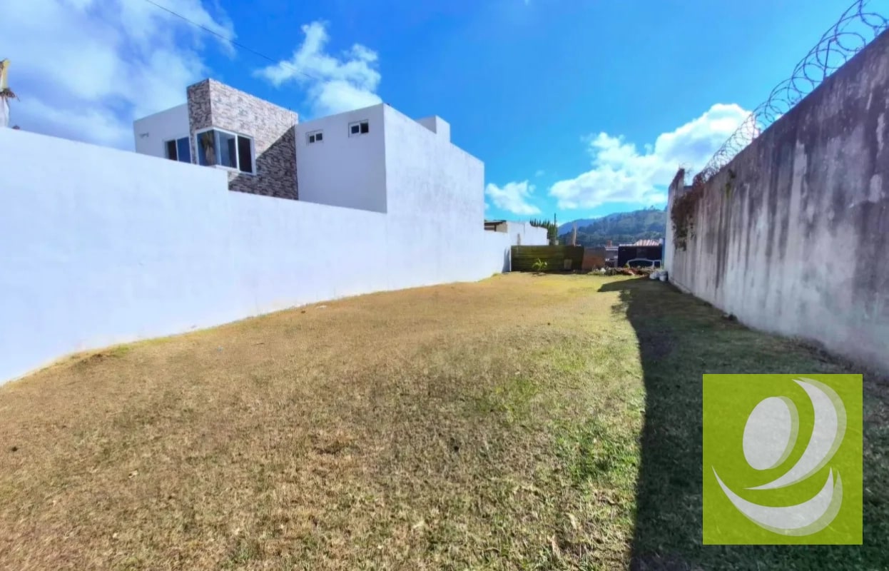 SE VENDE TERRENO RESIDENCIAL EN ZONA 16 - 3