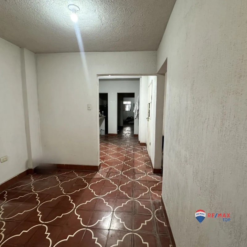 ZONA 1, CASA EN RENTA  IDEAL P/COMERCIAL O RESIDENCIAL - 8