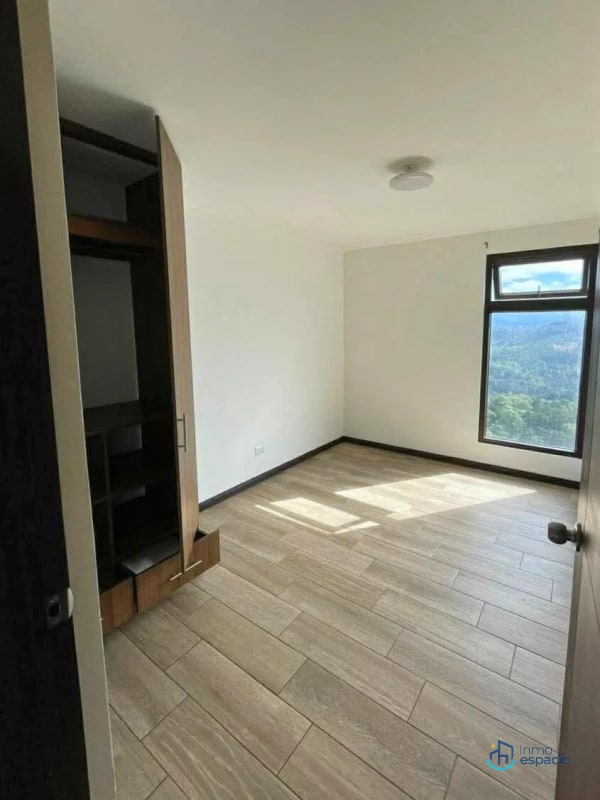 Apartamento en alquiler en Edificio Nagano, Zona 16 - 2
