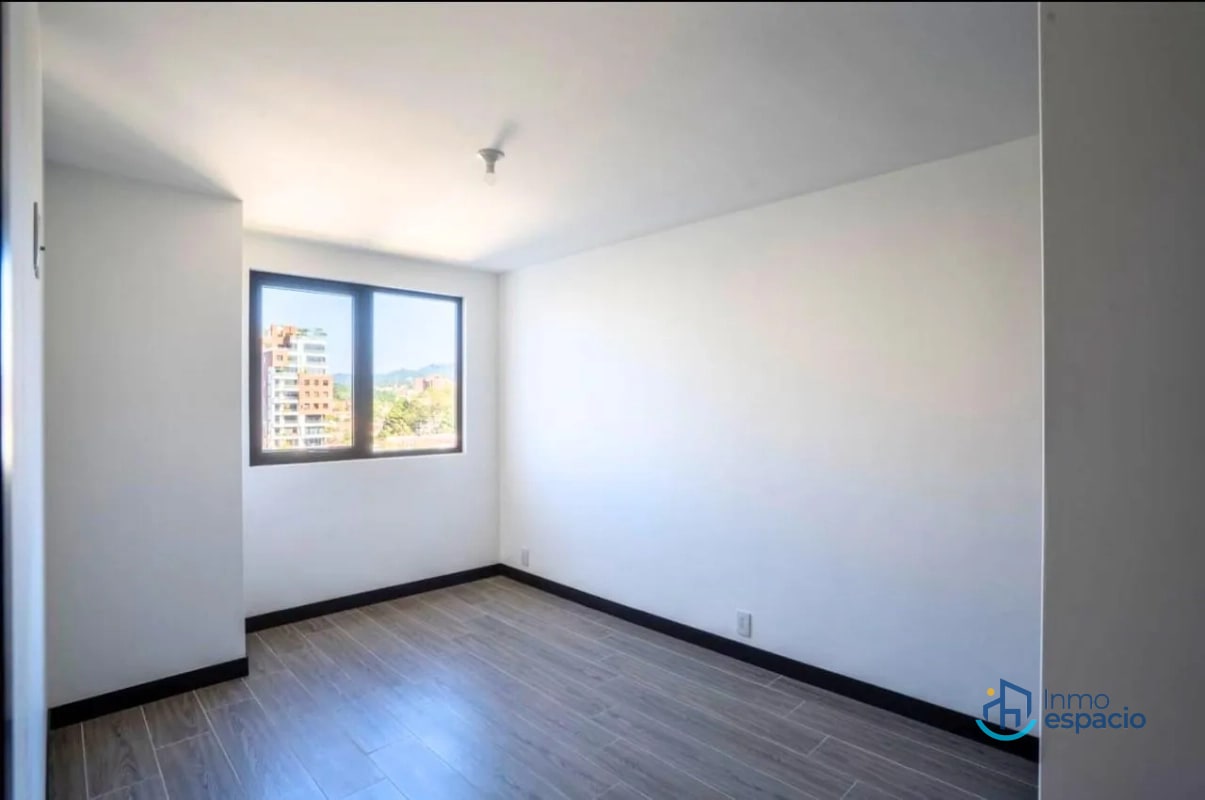 Apartamento en alquiler en Edificio Alena, Zona 15 VH II - 15