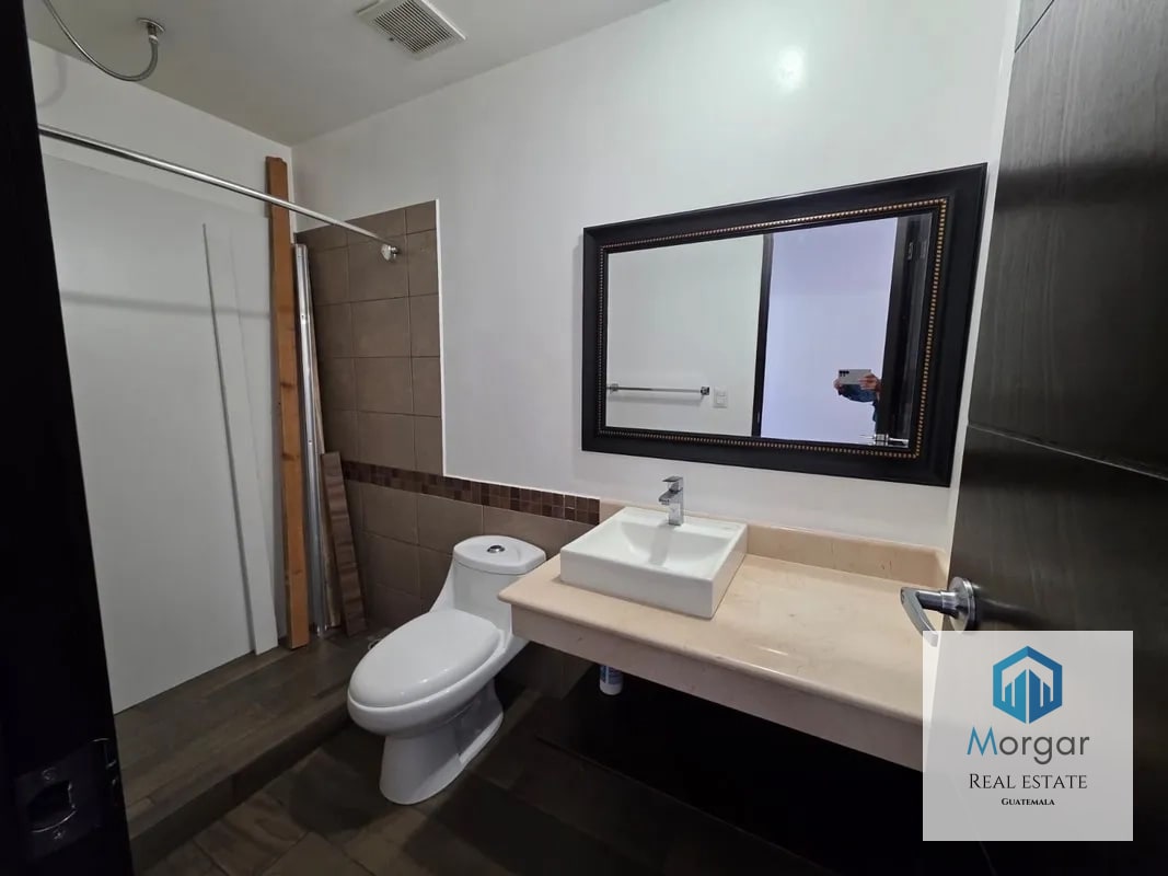 Apartamento en renta zona 10 - 9