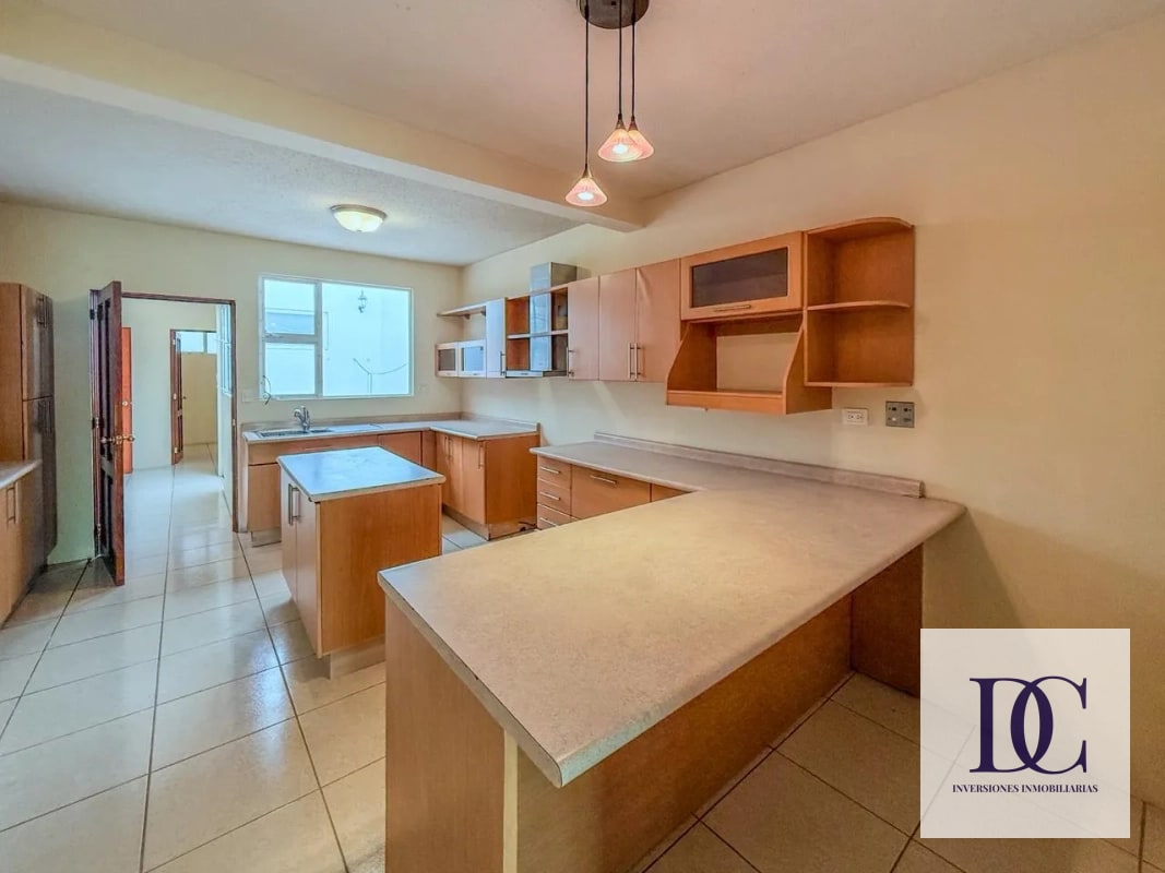 📍 CASA EN VENTA – CAÑADAS DE ELGIN | ZONA 13 - 17