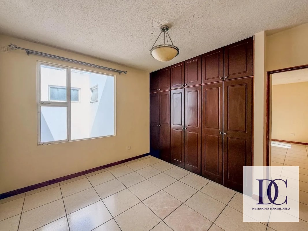 📍 CASA EN VENTA – CAÑADAS DE ELGIN | ZONA 13 - 8