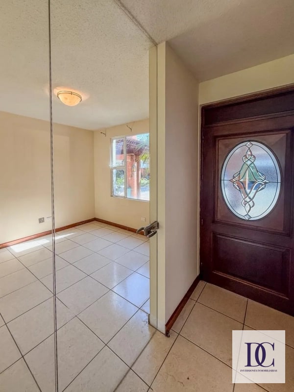 📍 CASA EN VENTA – CAÑADAS DE ELGIN | ZONA 13 - 6