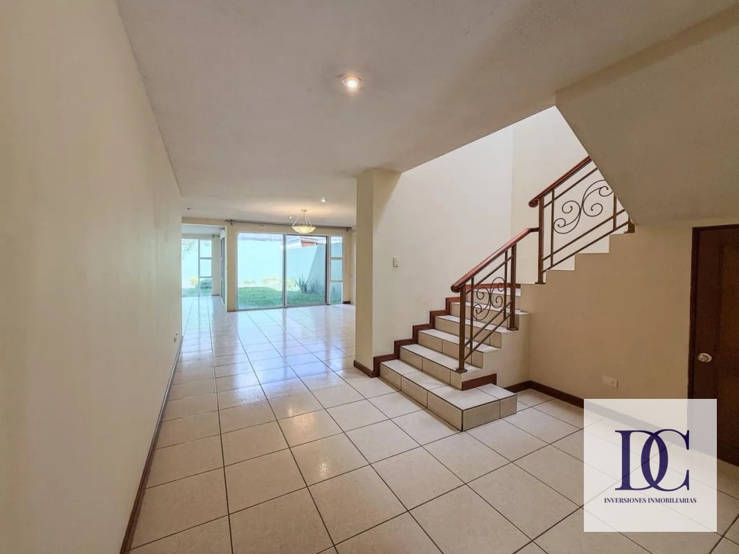 📍 CASA EN VENTA – CAÑADAS DE ELGIN | ZONA 13 - 2