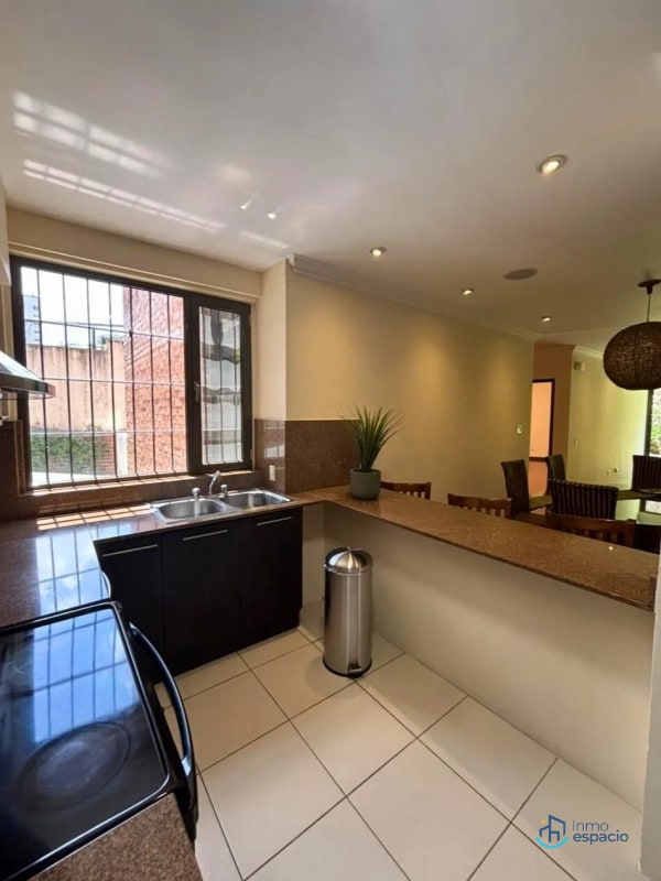 Apartamento en venta o alquiler en Edificio Plenum, 5ta Avenida Zona 14 - 13
