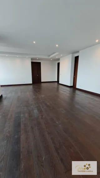 APARTAMENTO DE LUJO EN VENTA  📍 Edificio Echo – Zona 14 — Apartamento en Venta en Echo, Zona 14, Guatemala, Ciudad — miniatura 8 de 15