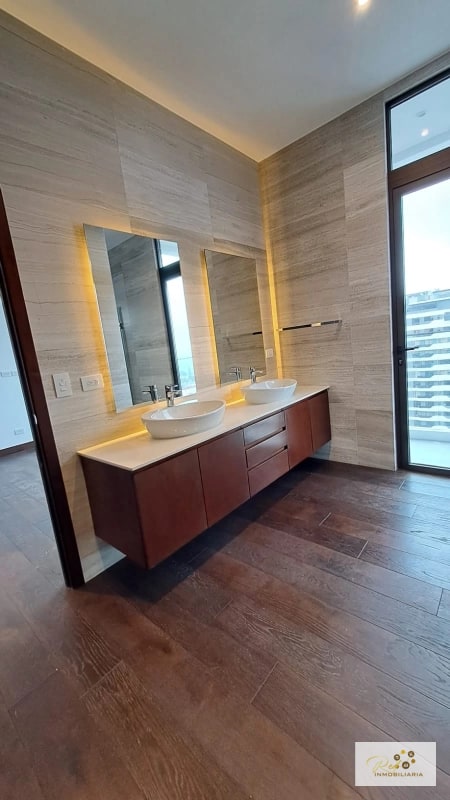 APARTAMENTO DE LUJO EN VENTA  📍 Edificio Echo – Zona 14 - 2