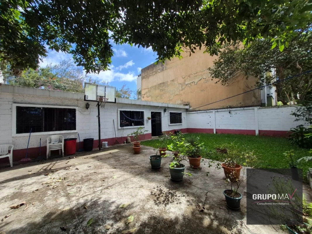 Casa Zona 14 Frente a Europlaza - 1