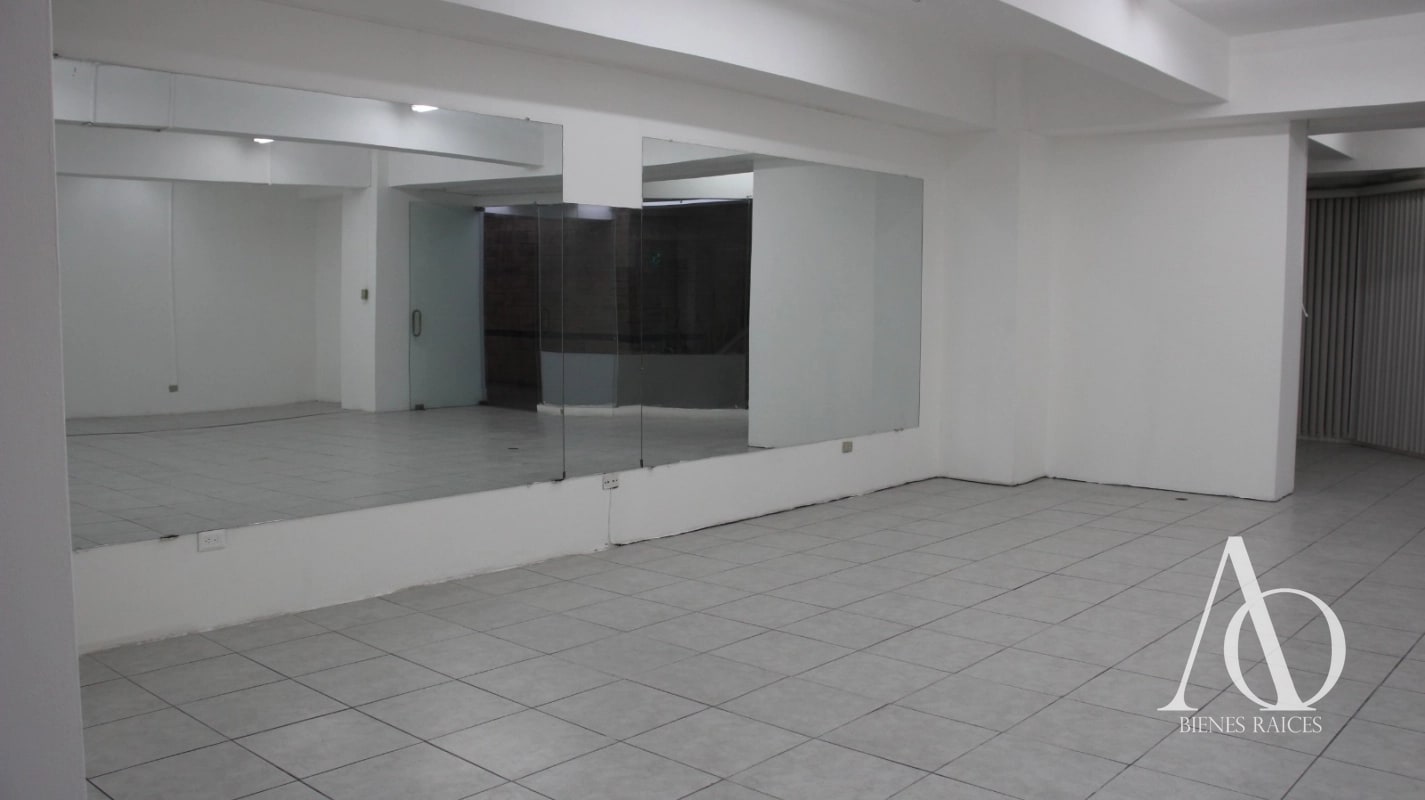 Local en Alquiler Edificio Murano Center, zona 10 N1 / EN DIRECTO - 10