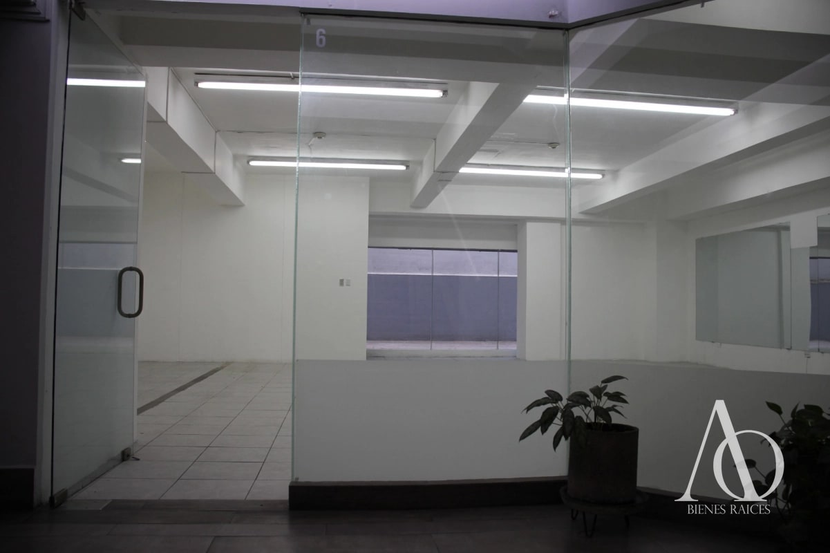 Local en Alquiler Edificio Murano Center, zona 10 N1 / EN DIRECTO - 5