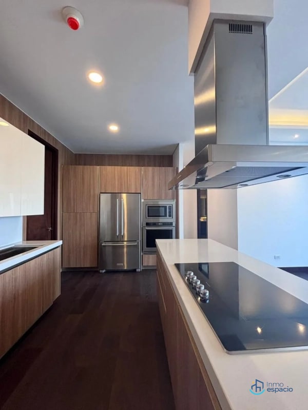 Apartamento en venta o alquiler en Edificio Echo, Zona 14 - 13