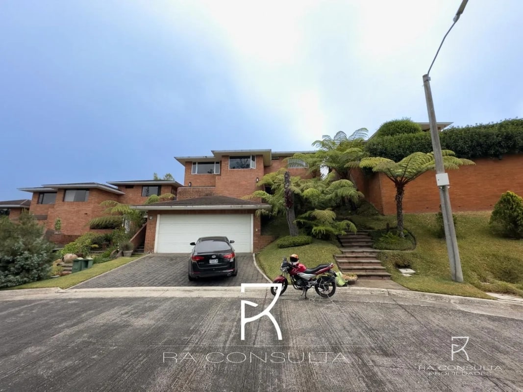 CASA EN RENTA – CONDOMINIO LAS LUCES - 1