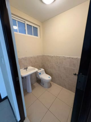 CASA EN VENTA EN KM 19.9 A SAN JOSE PINULA CONDOMINIO LOS MANANTIALES — Casa en Venta en Los Manantiales, Carretera a El Salvador, Guatemala, Ciudad — miniatura 13 de 17