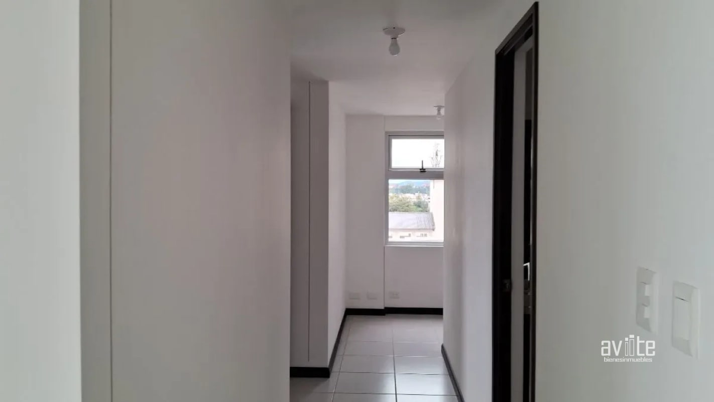 CONDADO NARANJO.   Serena.    apartamento de 3 habitaciones Q1,400,000 - 10