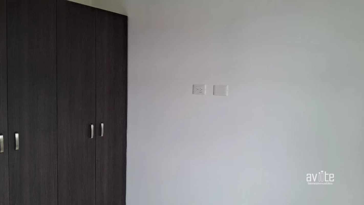 CONDADO NARANJO.   Serena.    apartamento de 3 habitaciones Q1,400,000 - 9
