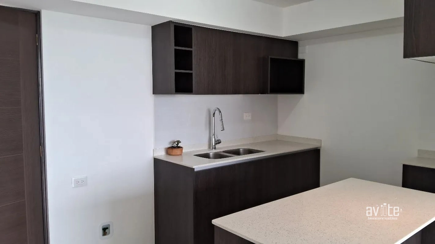 CONDADO NARANJO. Serena. apartamento de 3 habitaciones Q1,400,000 - 8