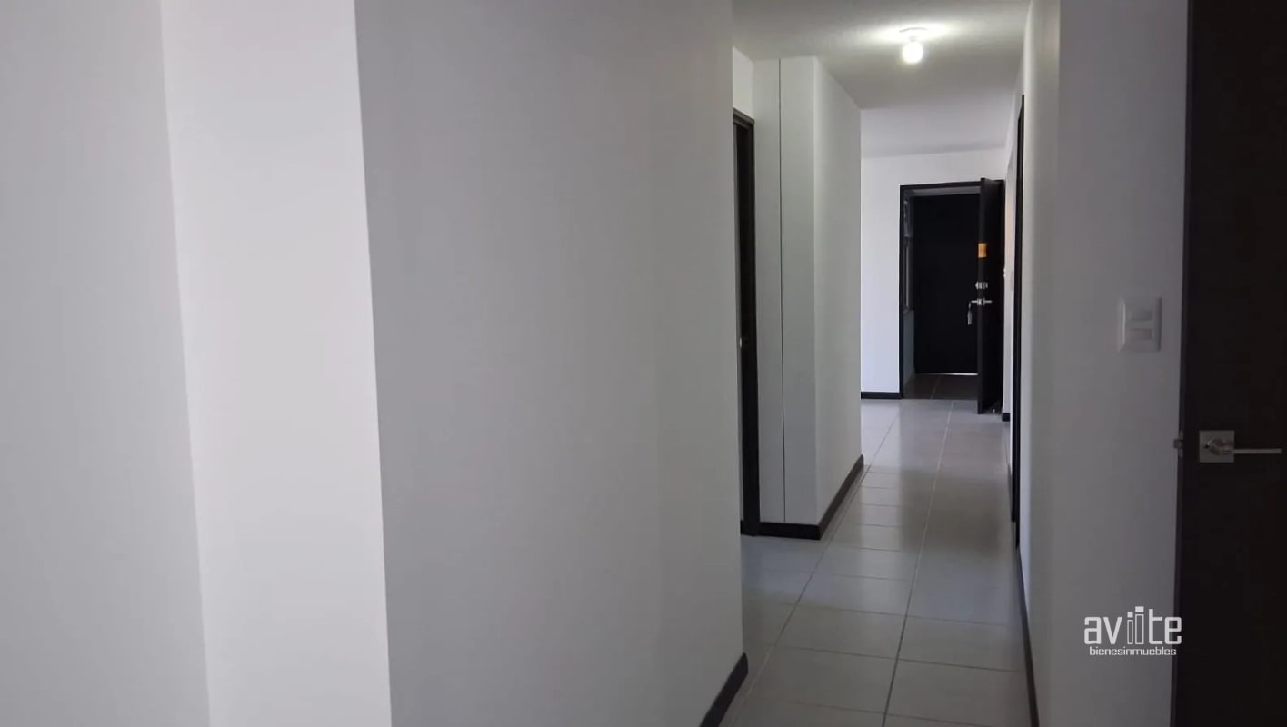 CONDADO NARANJO. Serena. apartamento de 3 habitaciones Q1,400,000 - 5