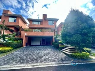Casa de lujo en venta en Condominio Camelias – Km 15 Carretera a El Salvador — Casa en Venta en Carretera a El Salvador, Guatemala, Ciudad — miniatura 1 de 17