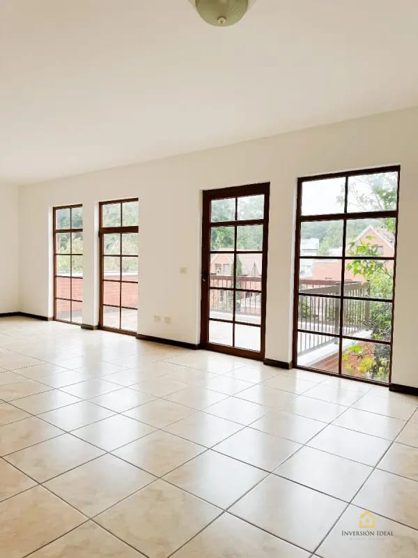 Amplia Casa En Venta $725K Cond. Puerta Grande, Carr.a El Salvador 4 Hab.+Línea Blanca — Casa en Venta en Puerta Grande, Carretera a El Salvador, Guatemala, Ciudad — foto 6 de 14