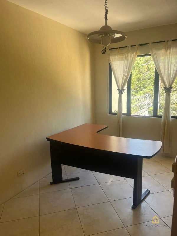 Rento Amplia Casa $1,500 en Kanajuyú 2 | 4 Dormitorios+Jardín y Chimenea Z16 - 10