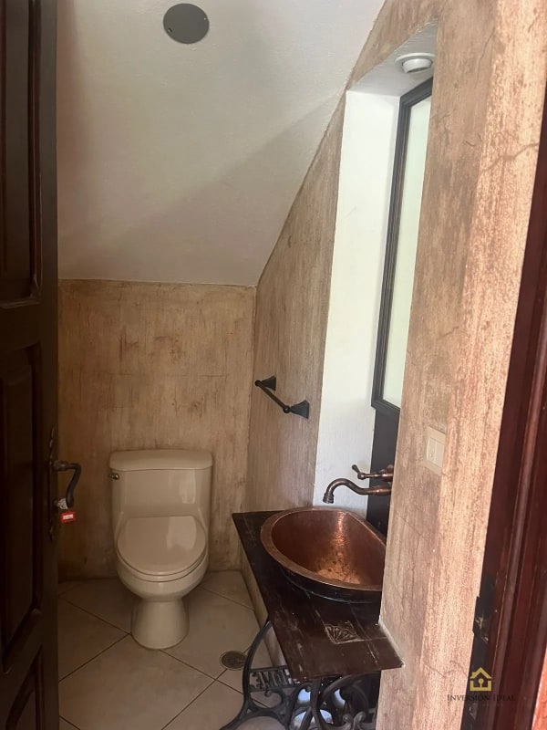 Rento Amplia Casa $1,500 en Kanajuyú 2 | 4 Dormitorios+Jardín y Chimenea Z16 - 9