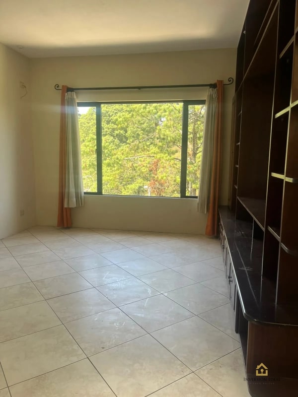 Rento Amplia Casa $1,500 en Kanajuyú 2 | 4 Dormitorios+Jardín y Chimenea Z16 - 2
