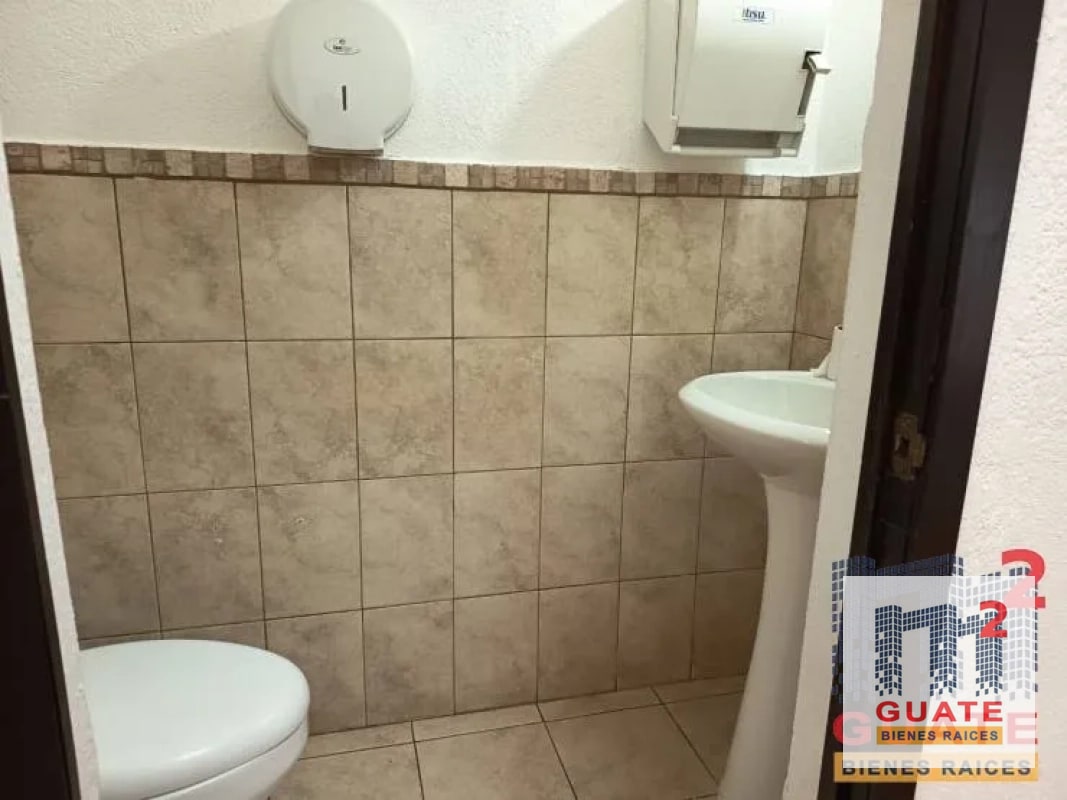 Casa fuera de condominio en Renta, Zona 10 - 6