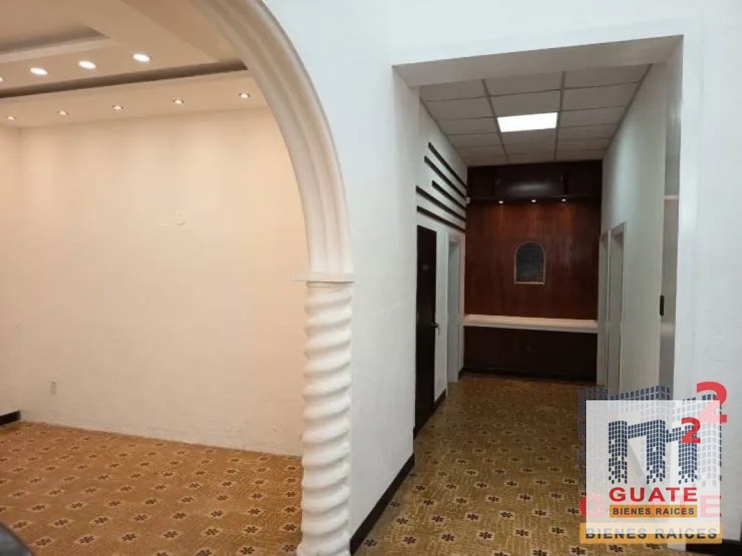 Casa fuera de condominio en Renta, Zona 10 - 4