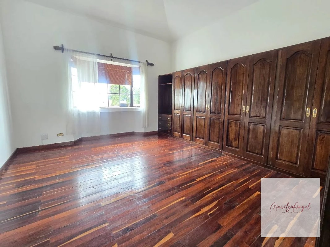 ALQUILER DE CASA EN ZONA 16 - 13