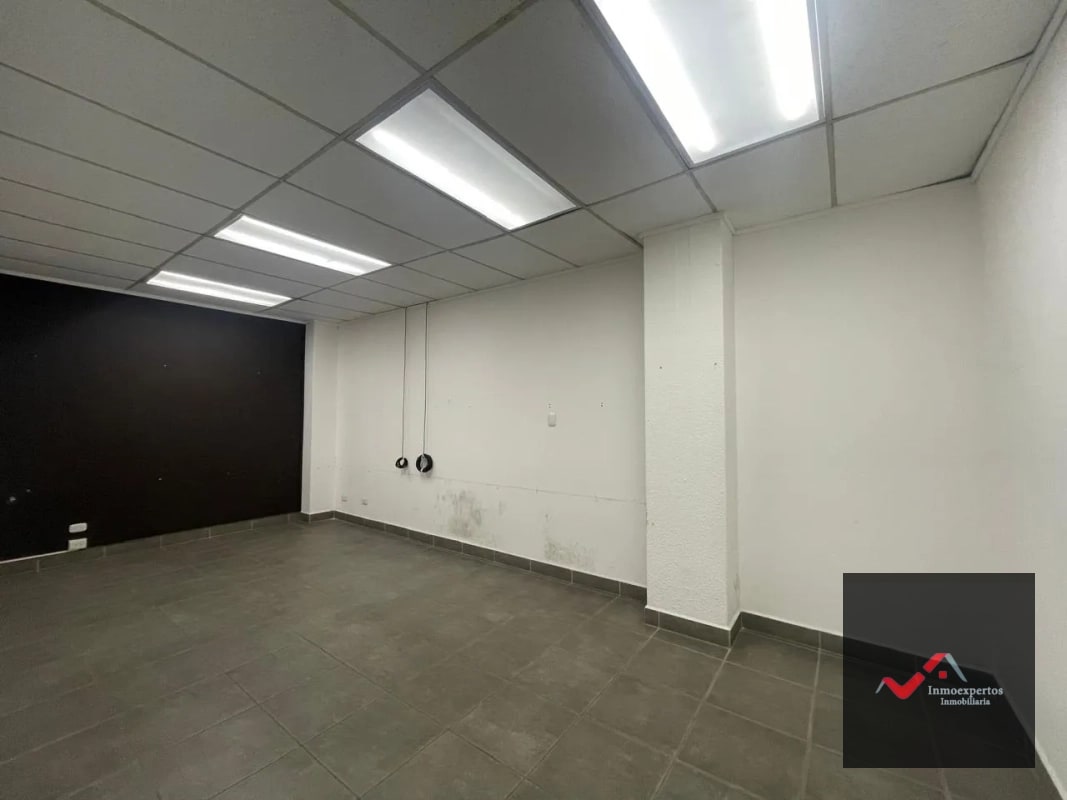 Oficina en Renta Zona 10 - 6